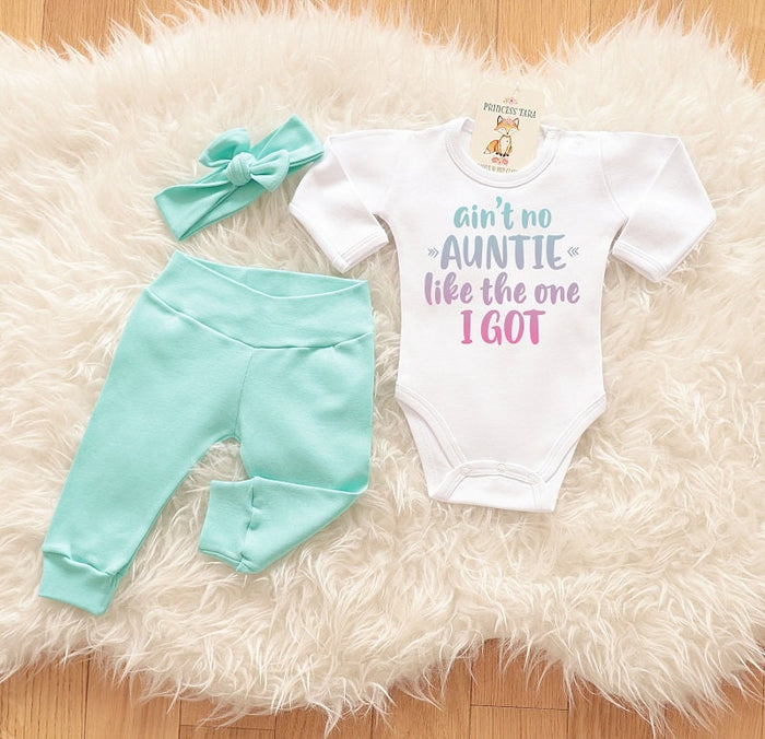 Ain't No Auntie Like The One I Got. Mint Baby Girl Outfit.